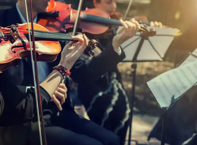 Muzyka klasyczna do nauki: Jak poprawić koncentrację i pamięć