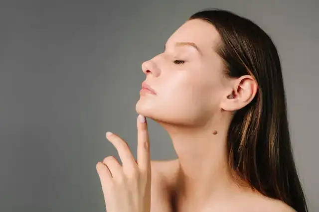 Jak poprawić owal twarzy ćwiczenia, aby uzyskać jędrniejszą skórę