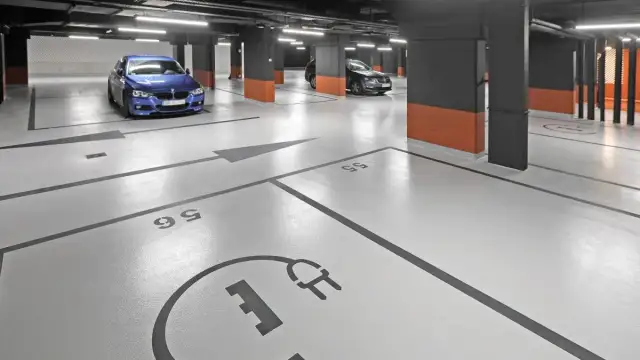 Nowe mieszkanie a parking: ile miejsc, jakie koszty i co zmieni Lex Deweloper?