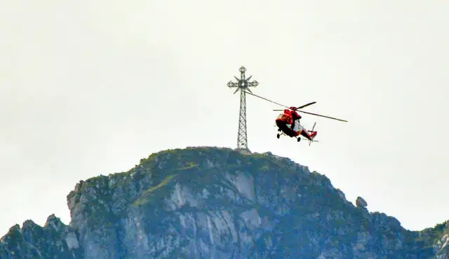 Krzyż na Giewoncie: 17,5 m symbolu. Poznaj jego tajemnice!