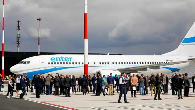 Kiedy otwarcie lotniska w Radomiu? Ważne informacje i szczegóły