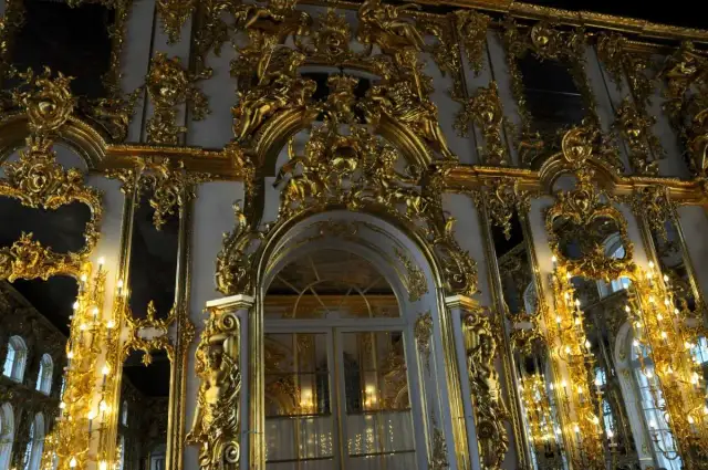 Najpiękniejsze zdjęcia Pałacu Aleksandra w Carskim Siole: galeria i historia