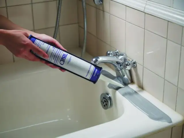 Jak nakładać silikon w łazience, aby uniknąć pęknięć i pleśni