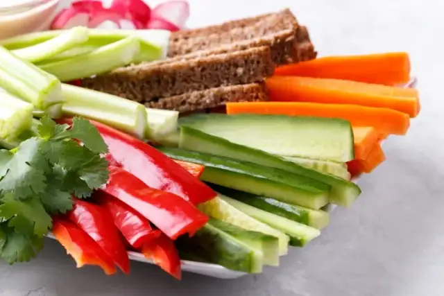 Jakie warzywa na przekąskę? Odkryj zdrowe i pyszne opcje