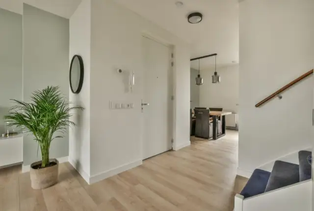 Drzwi bezprzylgowe – co to znaczy i dlaczego warto je wybrać