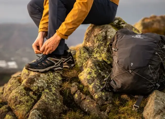 Buty w Bieszczady: Jak wybrać idealne na błotniste szlaki?