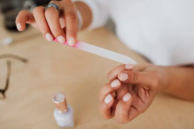 Skuteczne metody na wzmocnienie paznokci i ich zdrowie bez łamania