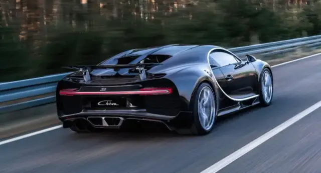 Ile pali Bugatti Chiron? Zaskakujące zużycie paliwa w praktyce