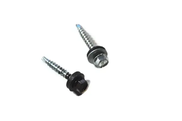 Wkręty do poliwęglanu komorowego: Wybierz i zamontuj bezbłędnie