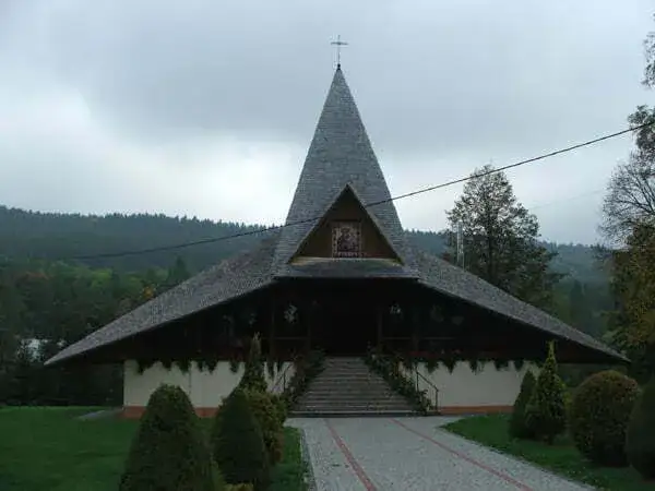 Ustrzyki Dolne atrakcje, które zaskoczą każdego turystę