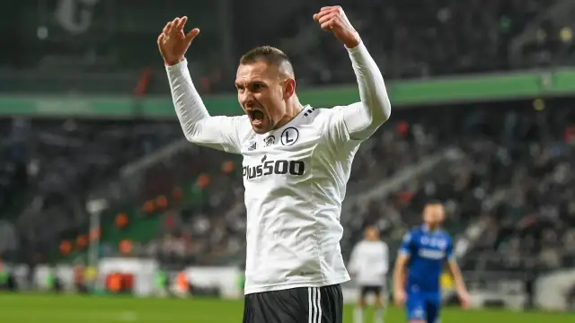 Ile zarabia Jędrzejczyk w Legii? Zaskakujące fakty o jego wynagrodzeniu