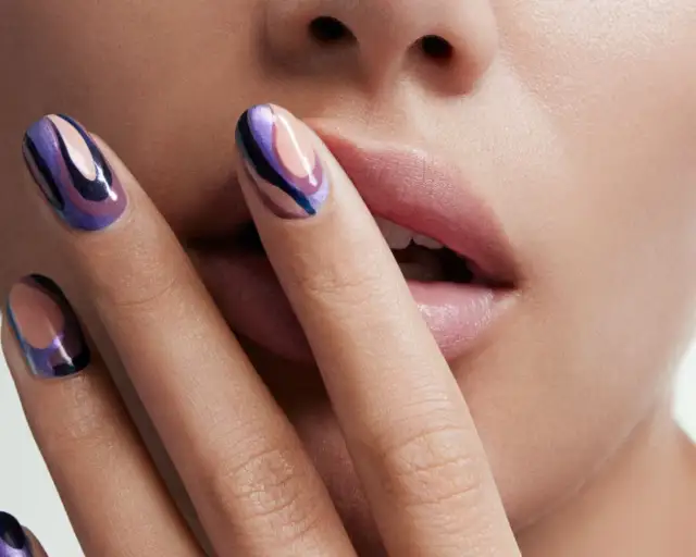 Jak zrobić manicure żelowy w domu - proste kroki i wskazówki