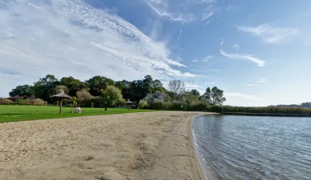 Jezioro Niepruszewskie: raj dla wędkarzy i miłośników sportów wodnych