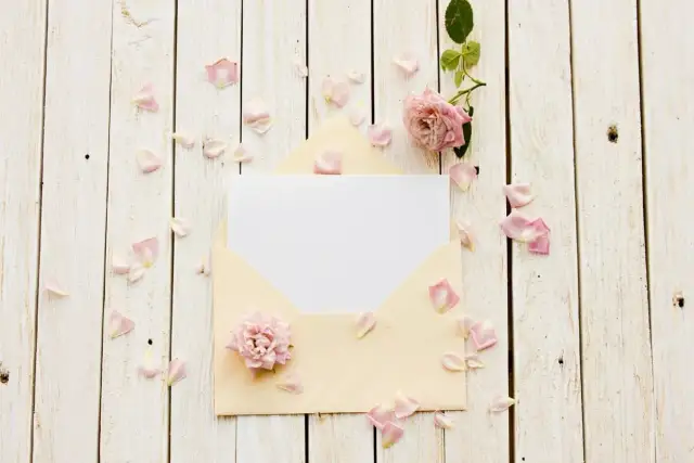 Ile daje się na wesele jako gość? Sprawdź, aby uniknąć faux pas