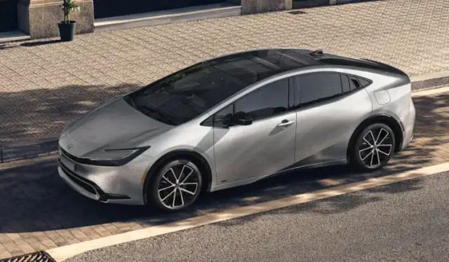 Toyota Prius: Faktyczne spalanie. Czy 0,5 l/100 km to mit?