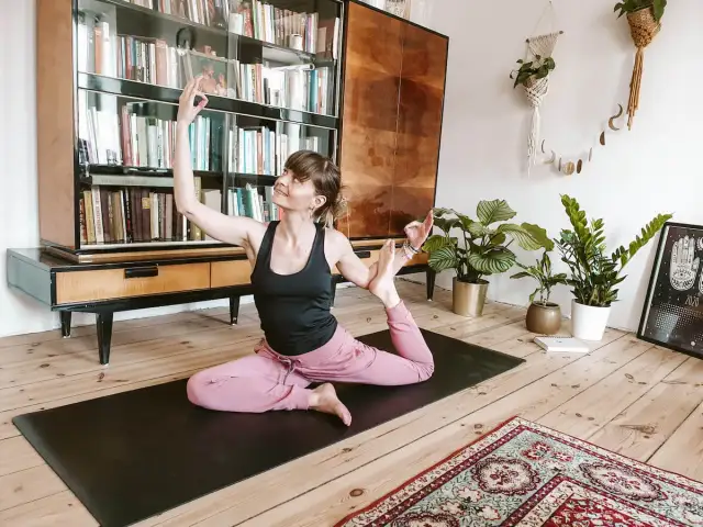 Jak urządzić pokój do jogi, aby stworzyć idealną przestrzeń relaksu