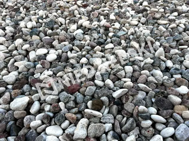 Jaki kamień pod drenaż oczyszczalni? Wybierz żwir 16-32 mm!