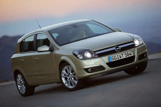 Ile kosztuje wymiana chłodnicy w Oplu Astrze? Ceny i porady na rynku