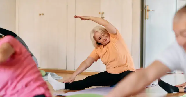 Wsparcie pamięci seniora: Dieta, ćwiczenia i kiedy do lekarza?