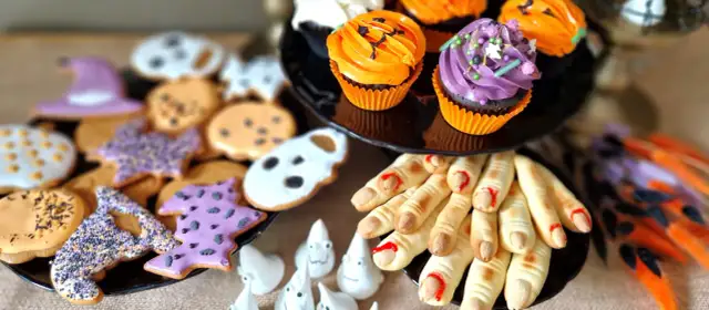 Jak ozdobić babeczki na Halloween: kreatywne pomysły, które zachwycą