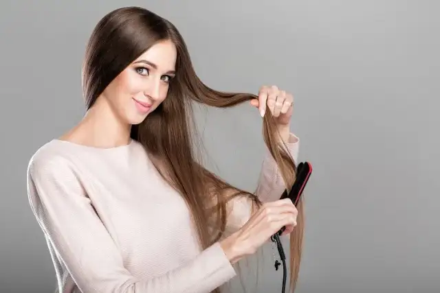 Jaka prostownica najlepsza? Wybierz idealną dla zdrowych włosów!