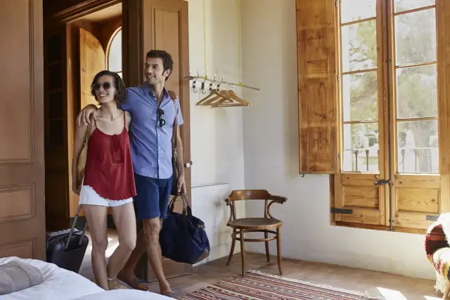 Czym się różni pensjonat od hotelu? Odkryj kluczowe różnice