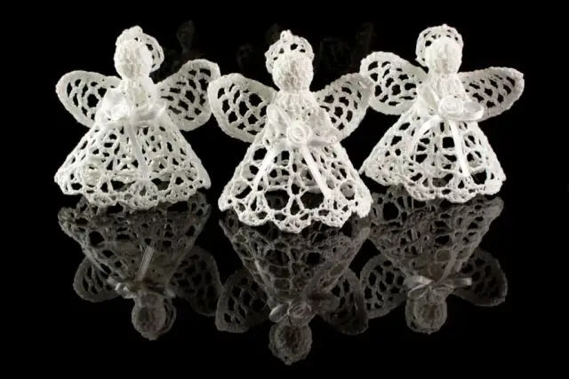 Szydełkowe ozdoby choinkowe: Instrukcja krok po kroku