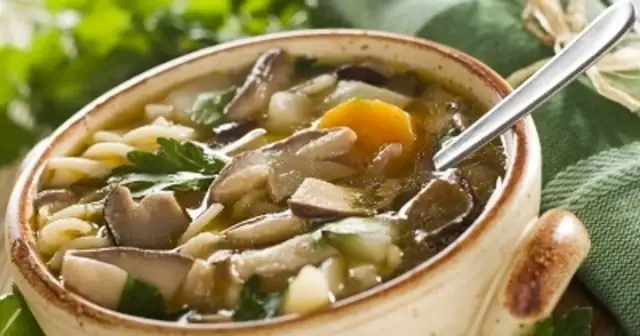 Ile gotować zupę grzybową, aby była idealnie smaczna i aromatyczna