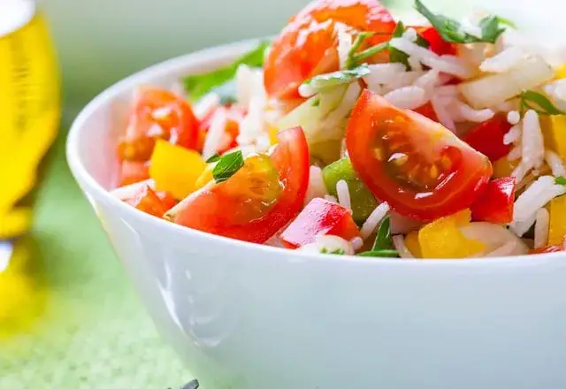 Ma salade de riz froide inratable : Recette & 5 déclinaisons