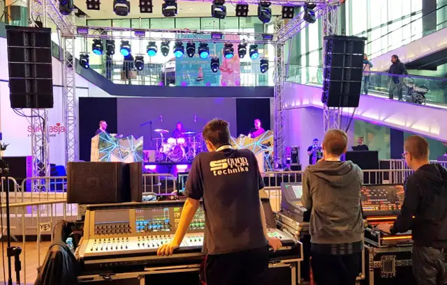 Praca technik estradowy: Jak zdobyć wymarzoną posadę w branży?