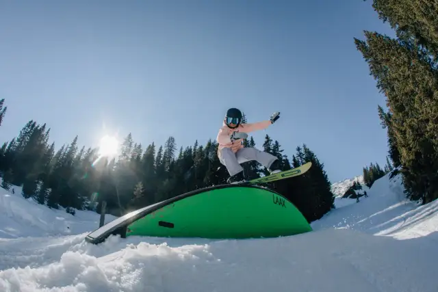 Jaka deska snowboard - wybierz idealną deskę dla siebie i uniknij błędów