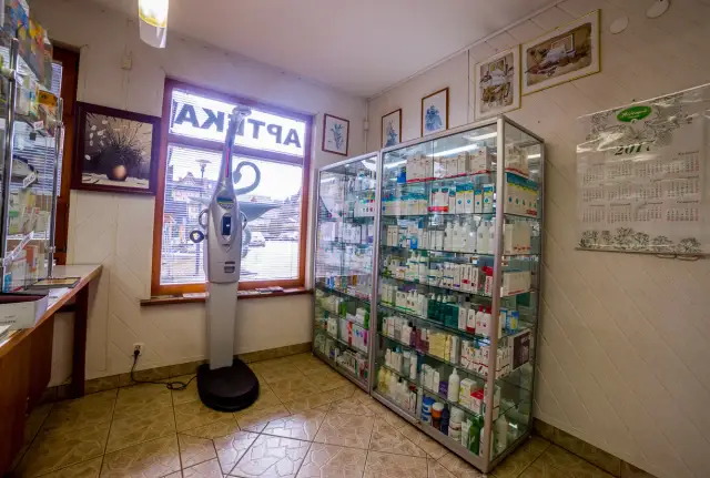 Apteka Bukowina Tatrzańska: Dyżury, adresy i co zabrać w góry?