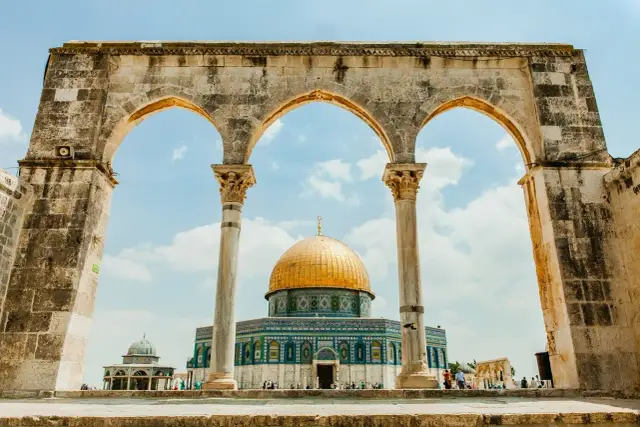 Jerozolima czy jest bezpiecznie? Odkryj zagrożenia i porady dla turystów