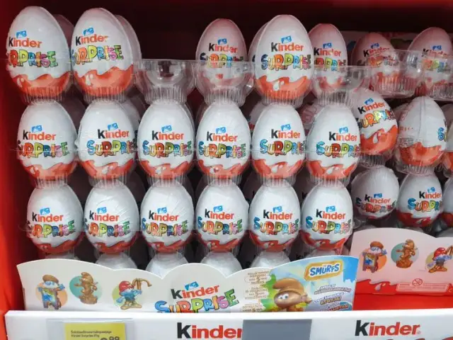 Kinder z jakiego kraju pochodzi? Odkryj włoskie korzenie marki