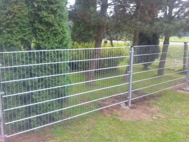 Jak tanio i legalnie podwyższyć ogrodzenie panelowe bez problemów