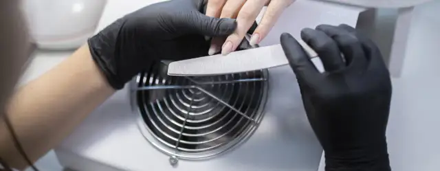 Pochłaniacz pyłu do paznokci: Jaki wybrać? Zdrowie i komfort!