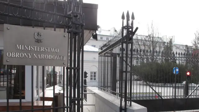 Ile zarabia radca prawny w ministerstwie? Zaskakujące fakty o wynagrodzeniu