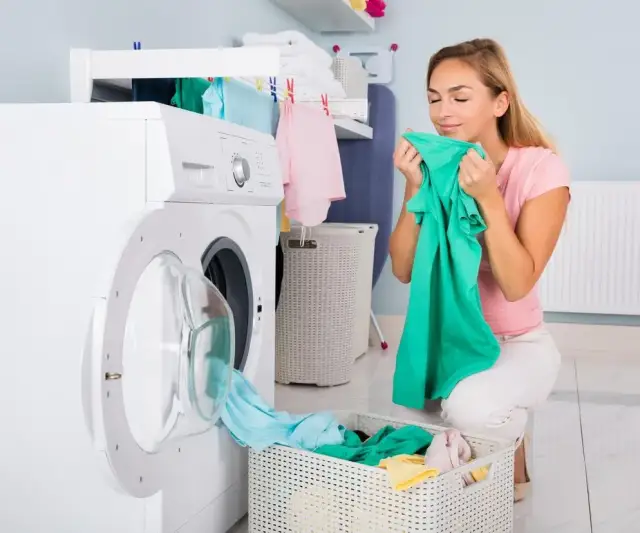 Jak sprawić, żeby ubrania z suszarki pachniały świeżością i przyjemnie