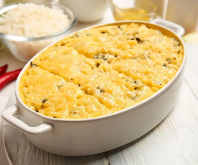 Zapiekanka ryżowa z kurczakiem: Idealna, soczysta i bez błędów!