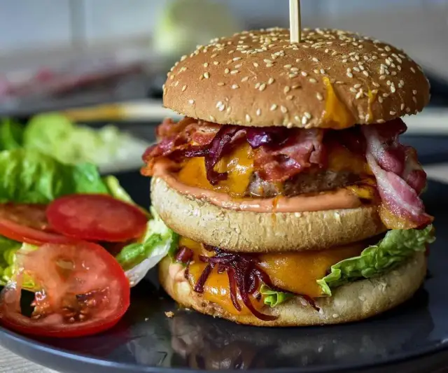 Domowy Burger Drwala: Przepis Krok po Kroku Lepszy Niż W McDonald's!