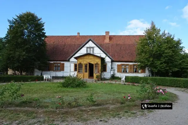 Wdzydze Kiszewskie: najstarszy skansen w Polsce. Twój przewodnik!