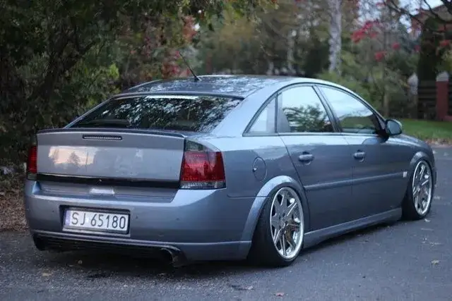 Opinie o Opel Vectra C 2.2 benzyna - Co mówią użytkownicy?