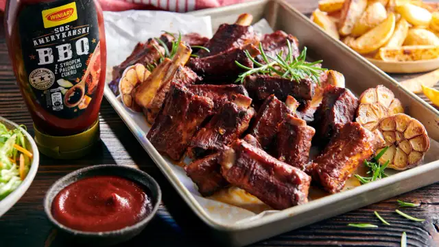 Jak zrobić sos z żeberek? Odkryj przepis i głębię smaku!