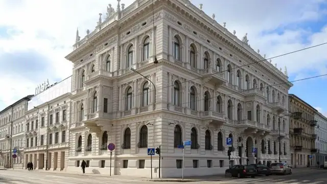 Muzeum Sztuki w Łodzi - odkryj fascynujące wystawy i atrakcje