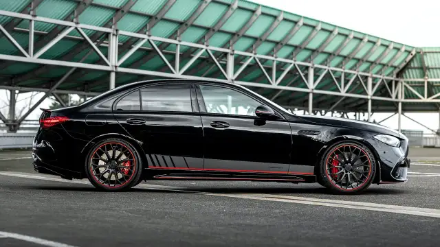 Mercedes-Benz C 63 AMG: osiągi, porównania i opinie użytkowników