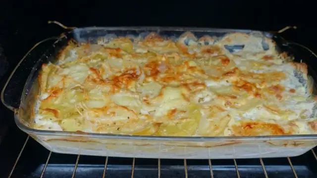 Zapiekanka ziemniaczana z resztek: Nigdy więcej marnowania jedzenia!