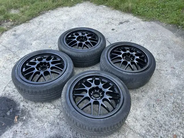 Jakie opony wybrać do felg 17 w Volkswagen Golf 4 dla lepszej jazdy