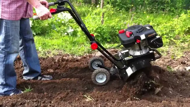 Jak wybrać glebogryzarkę do ogrodu: skuteczne porady i kryteria doboru