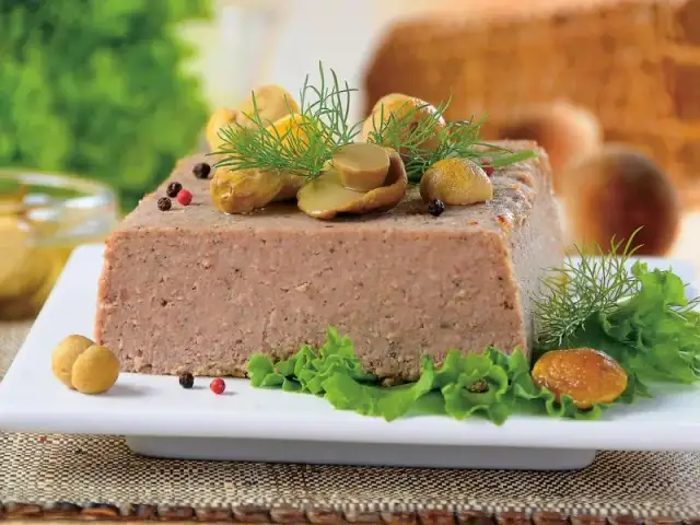 Domowy pasztet wieprzowy krok po kroku. Prosty przepis dla każdego