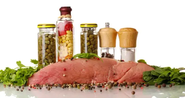 Najlepsze przyprawy do wieprzowiny – jak podkreślić smak mięsa i uniknąć błędów